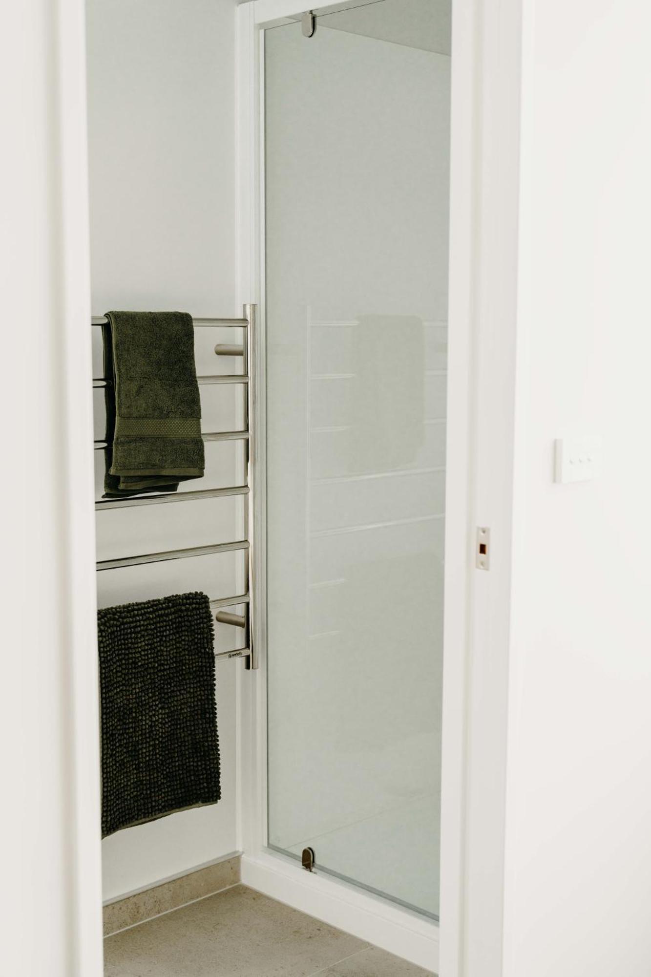 New Townhouse, Heart Of City Centre, 2 Bed 2 Bath, Car Park Christchurch Esterno foto